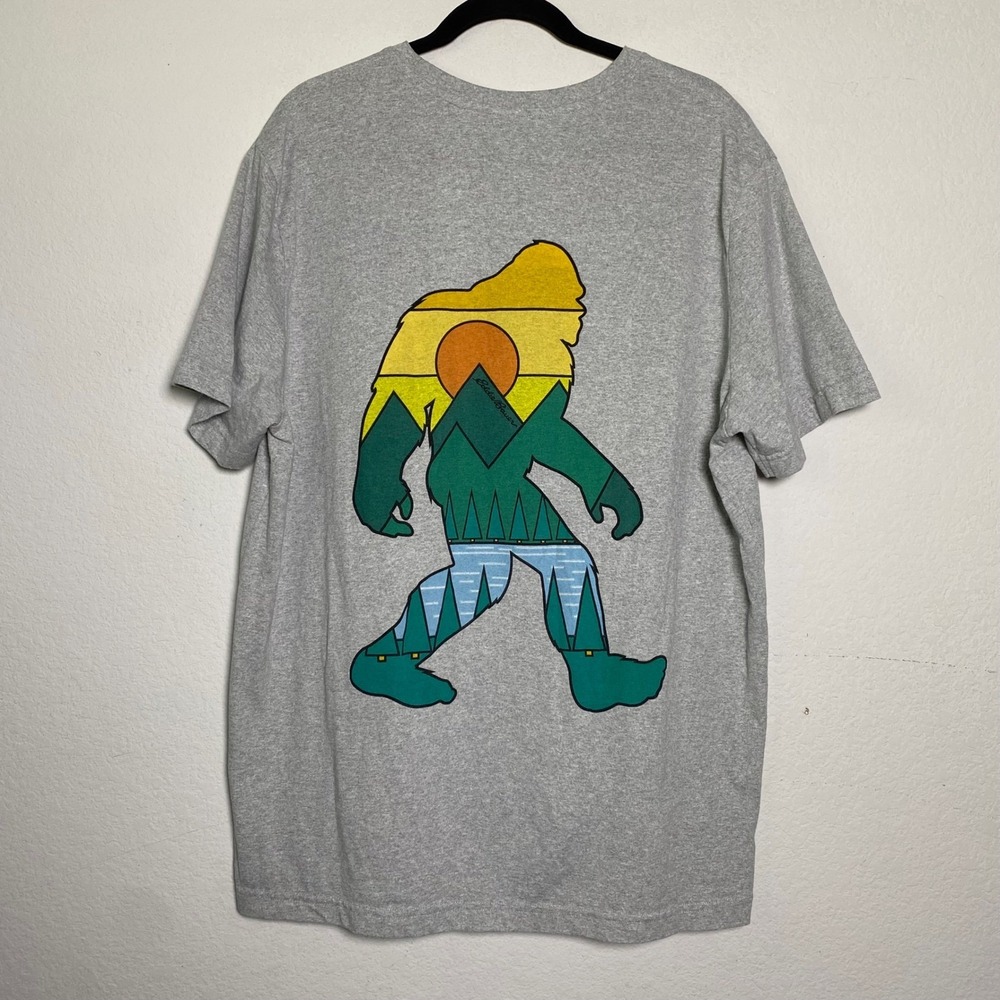 Eddie‎ Bauer T-Shirt XL Gray Mens Gorpcore Bigfoot Mountain Graphic Outdoors Tee
